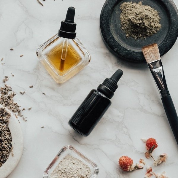Ingredients and containers for CBD Skincare Recipes and Guide